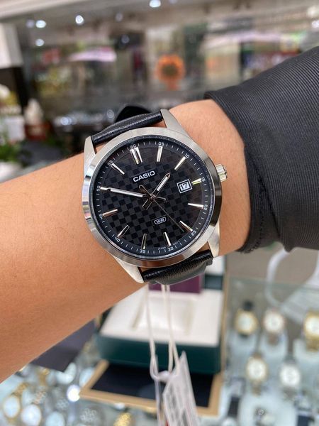 CASIO MTP-VD03L-1AUDF чоловічий годинник CASIO MTP-VD03L-1AUDF чоловічий годинник фото