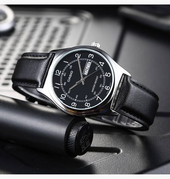 CASIO MTP‑V006L‑1B2UDF Чоловічий годинник CASIO MTP‑V006L‑1B2UDF Чоловічий годинник фото
