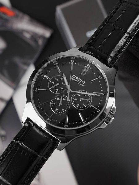 CASIO MTP-V300L-1AUDF чоловічий годинник CASIO MTP-V300L-1AUDF чоловічий годинник фото