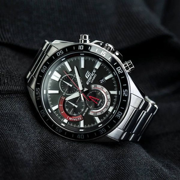 CASIO Edifice EFV-620D-1A4VUDF чоловічий годинник CASIO Edifice EFV-620D-1A4VUDF чоловічий годинник фото