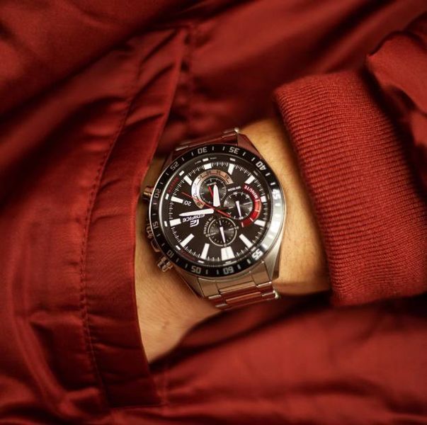 CASIO Edifice EFV-620D-1A4VUDF чоловічий годинник CASIO Edifice EFV-620D-1A4VUDF чоловічий годинник фото